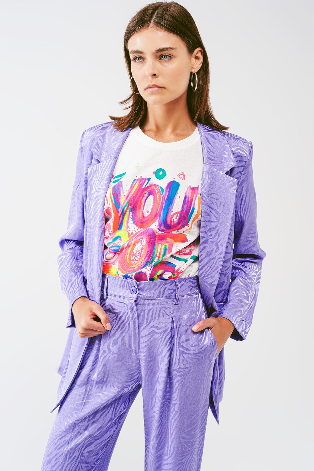 Q2 Blazer oversize con estampado de cebra en morado