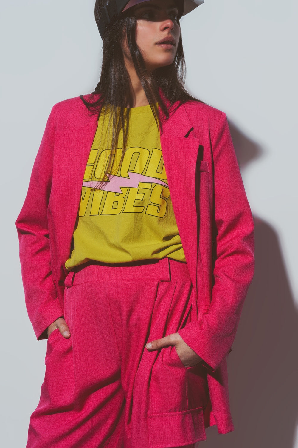 Q2 Blazer oversize texturizado en rosa