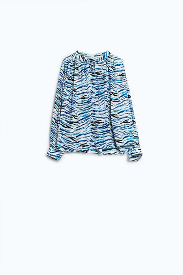 Q2 Blusa blanca con estampado animal azul y mangas largas