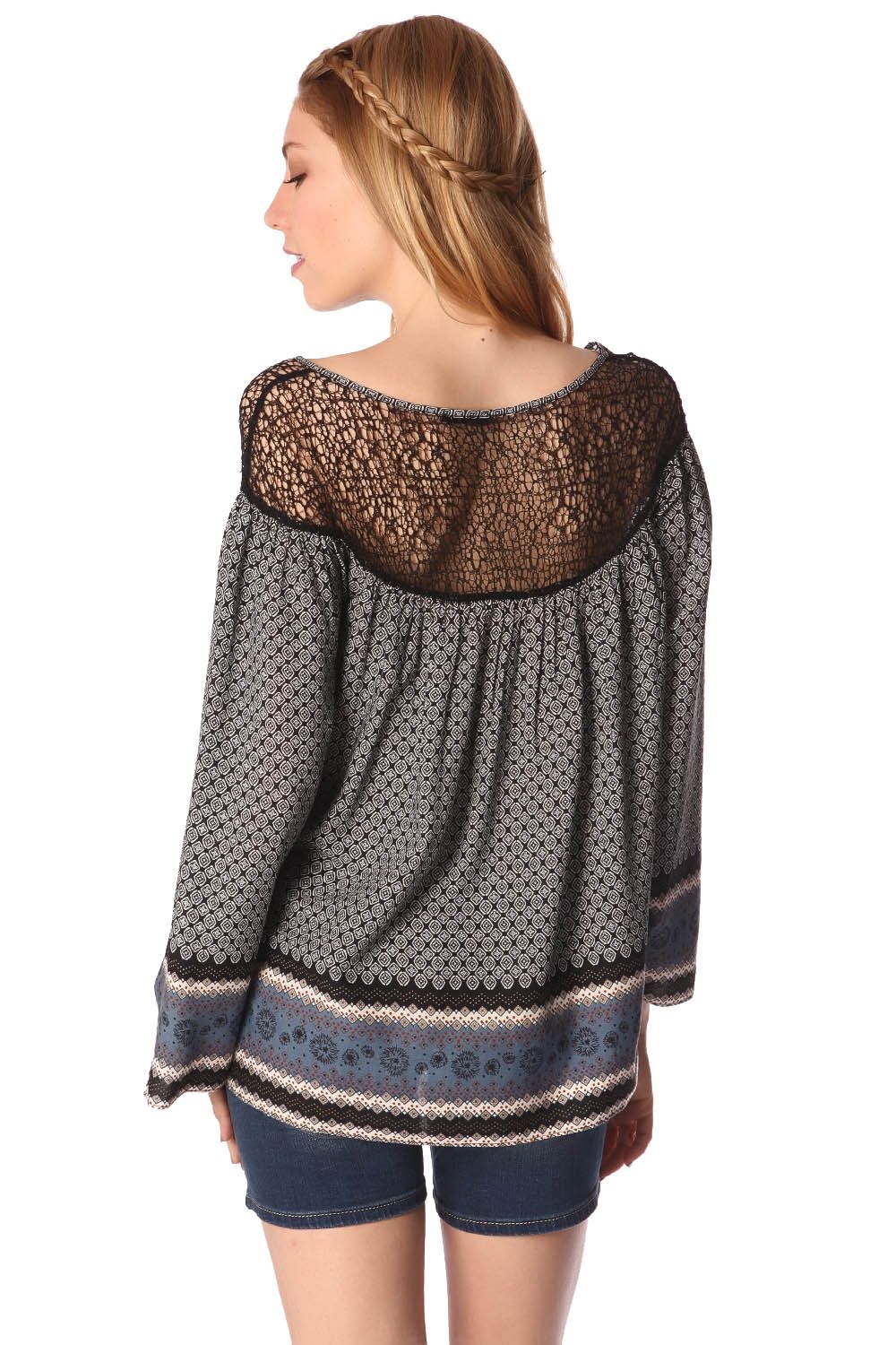 Q2 Blusa con estampado de cachemir y detalle de rejilla gris