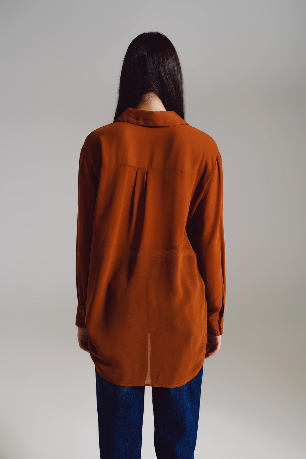 Q2 Blusa de gasa en color camel