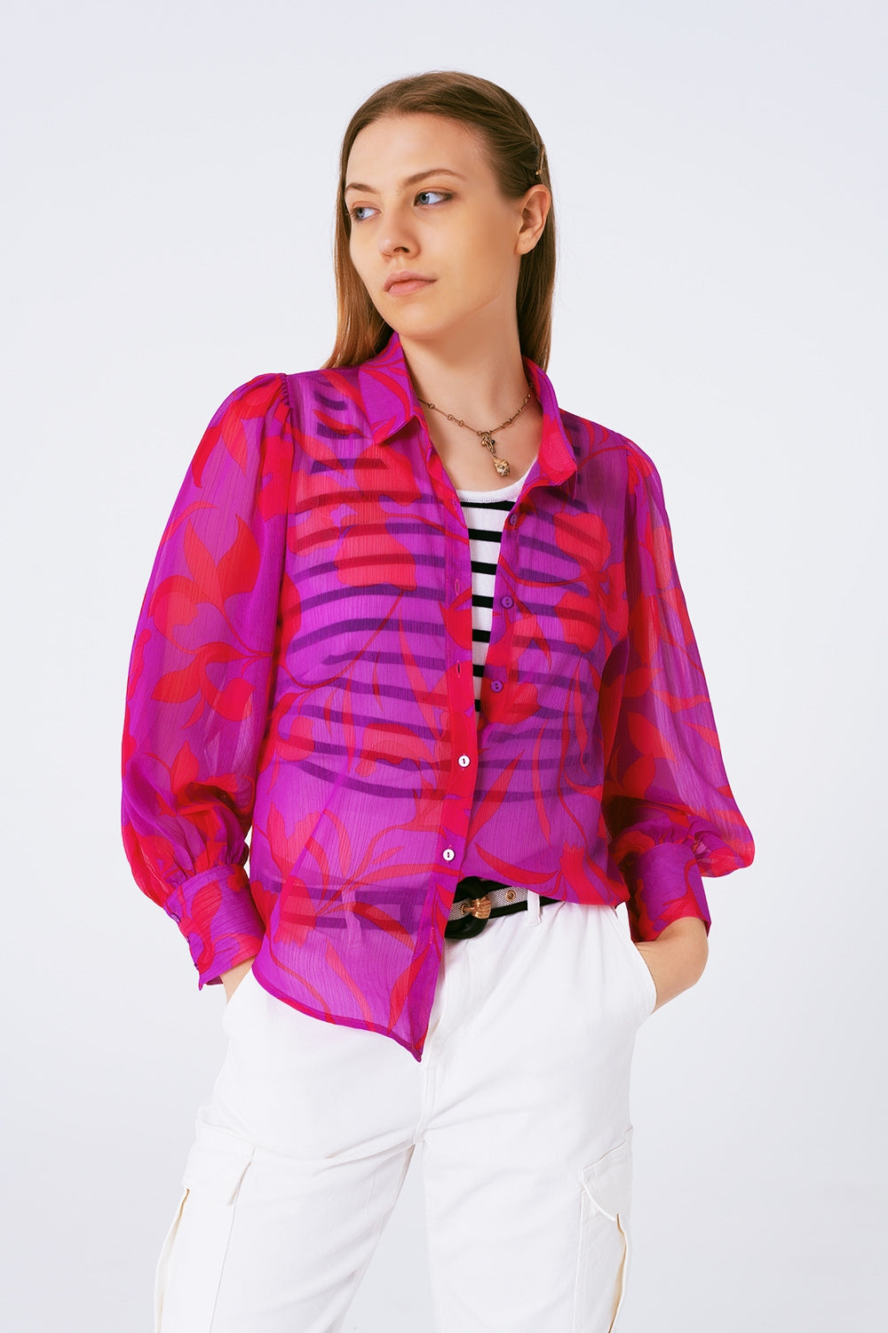 Q2 Blusa de gasa estampada flores en fuschia