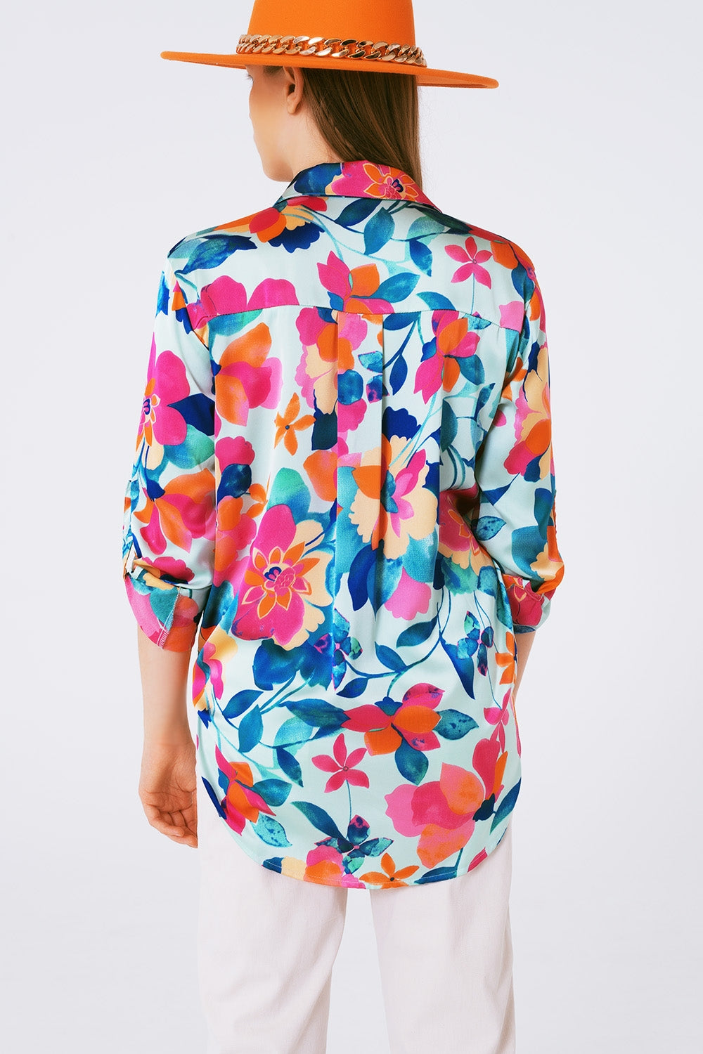 Q2 blusa de raso suave con estampado a flores