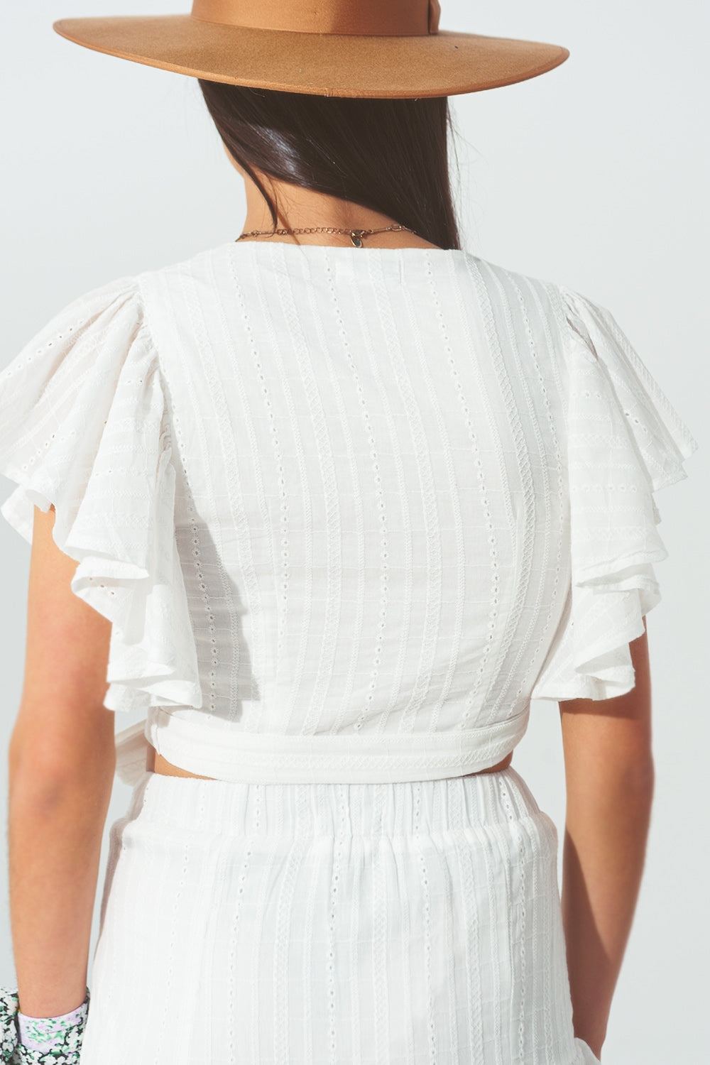 Q2 Broderie Wrap Crop Top en Blanco