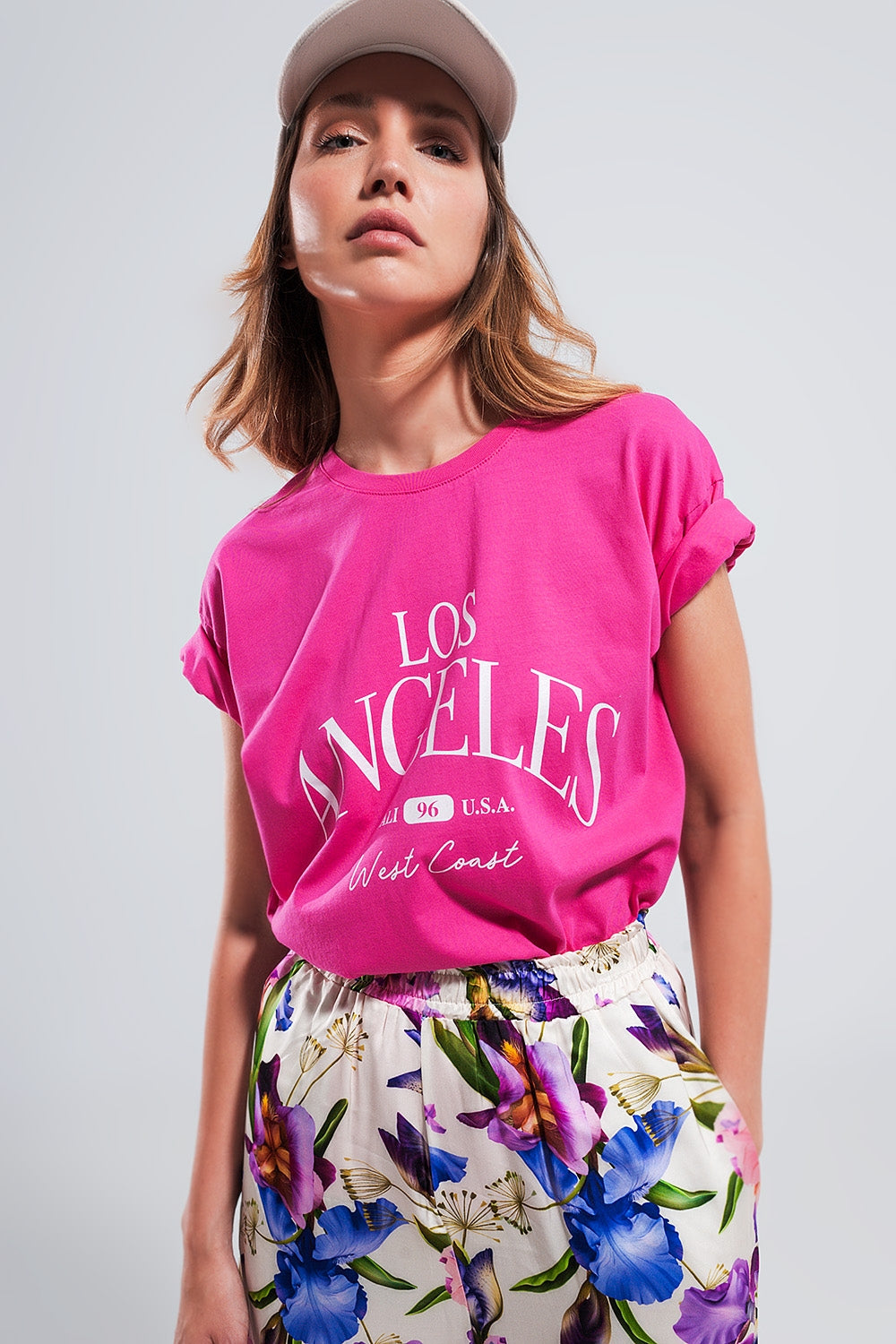 Q2 Camiseta fucsia con texto estampado Los Angeles