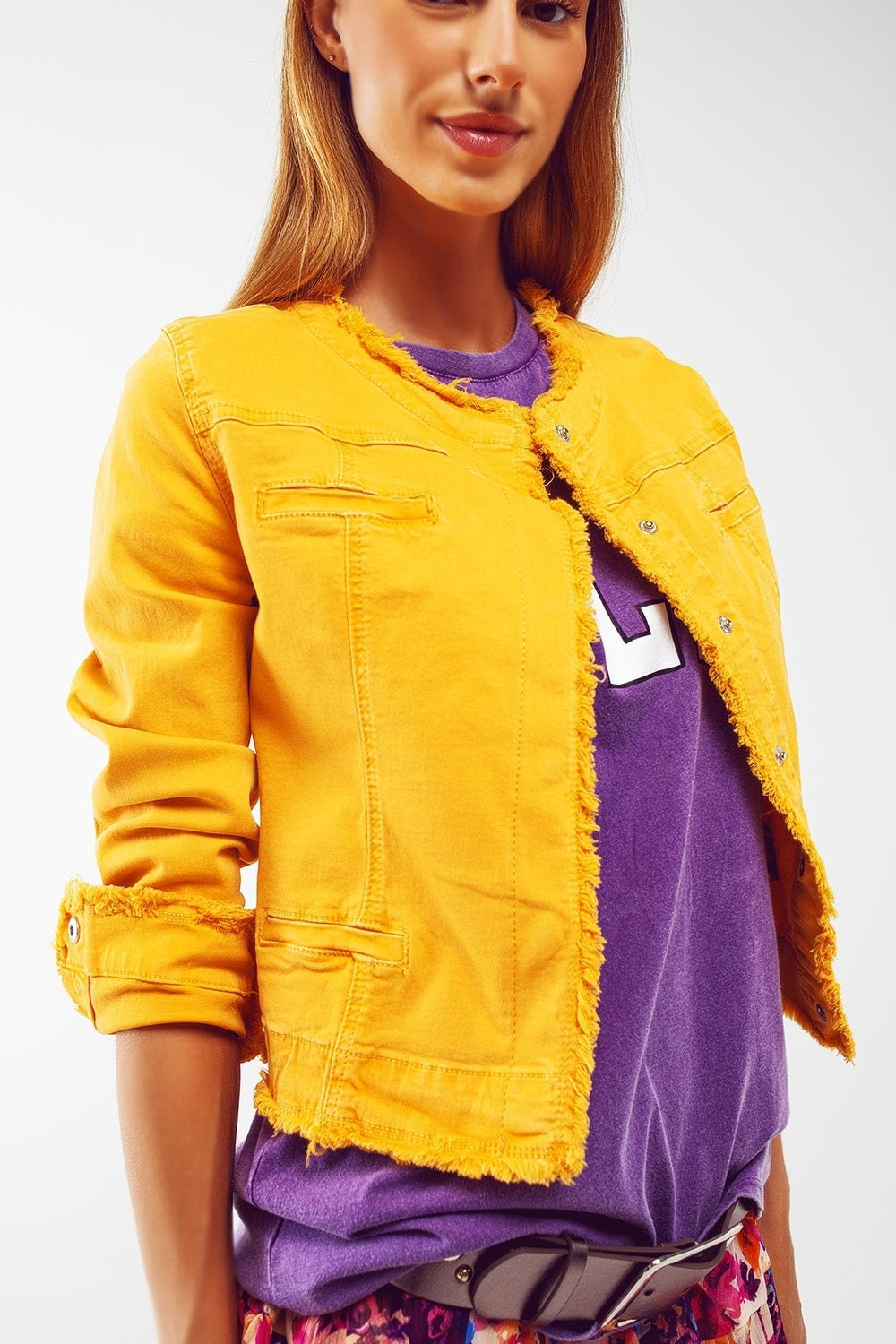 Q2 Chaqueta vaquera Frayed Ends en amarillo