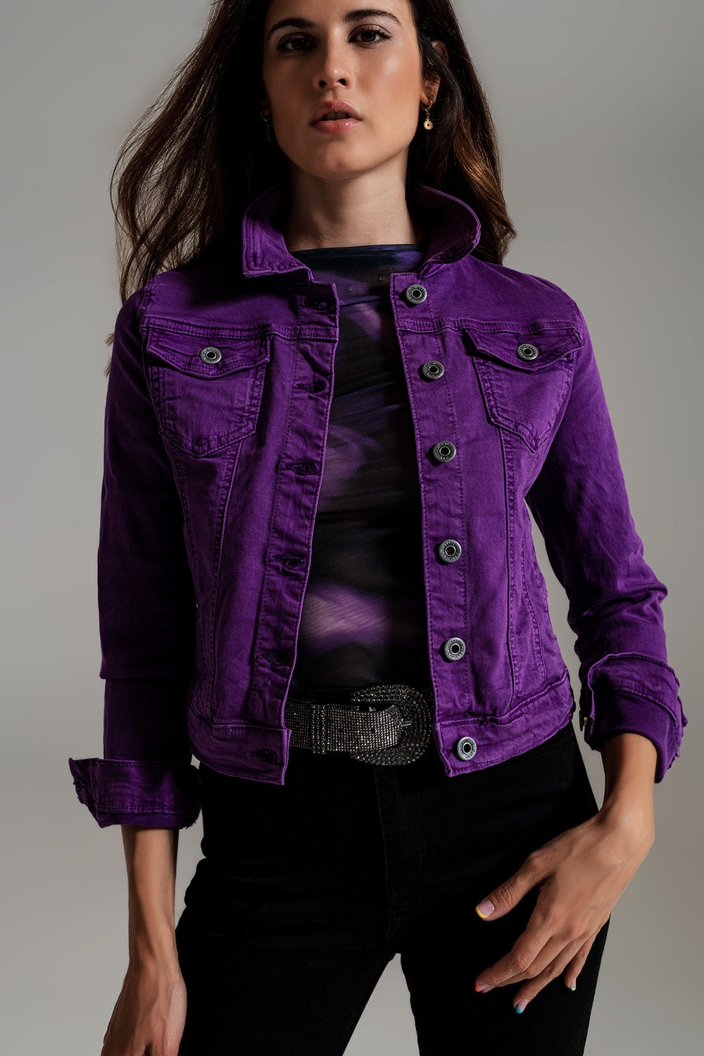 Q2 Chaqueta vaquera morado de corte slim