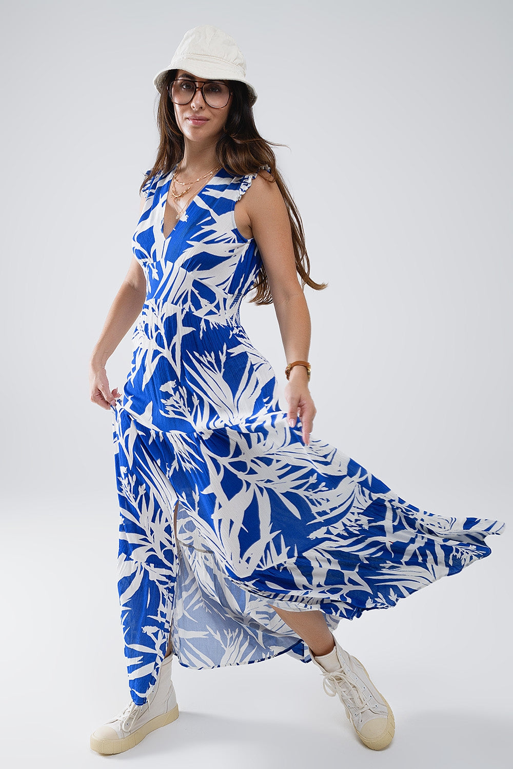 Q2 Maxi Vestido con Escote en V y Estampado Tropical en Azul