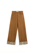 Q2 Pantalón camel de pata ancha con estampado de leopardo en el bajo