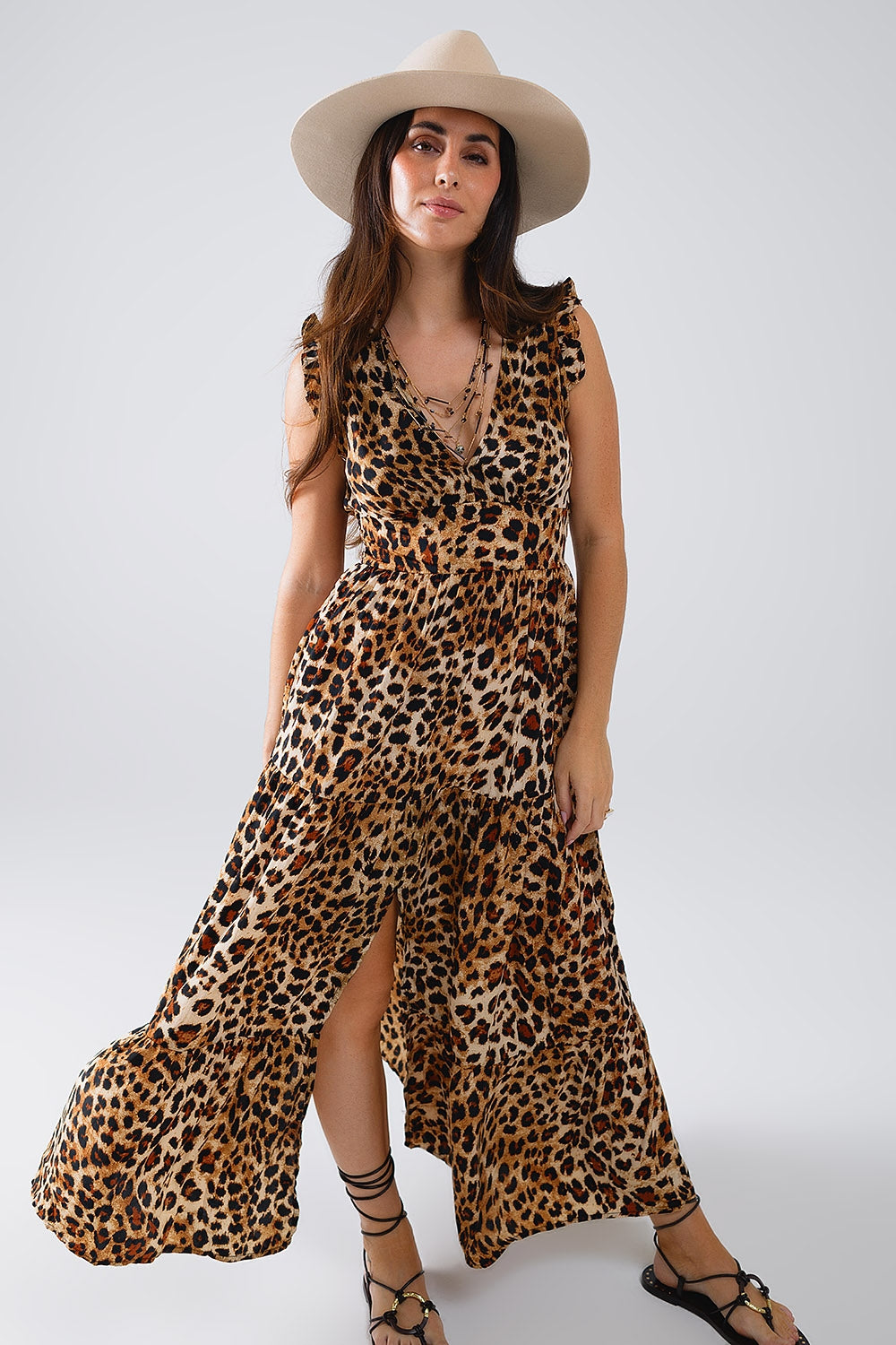 Q2 Vestido con cintura ceñida y estampado de leopardo